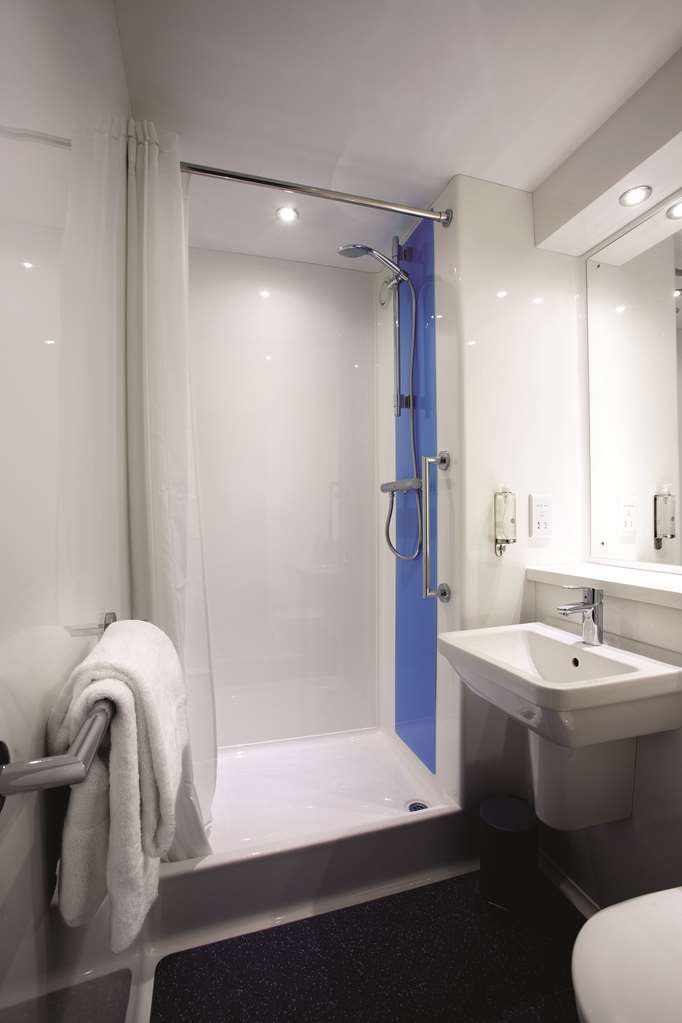 Travelodge Preston Central Pokój zdjęcie
